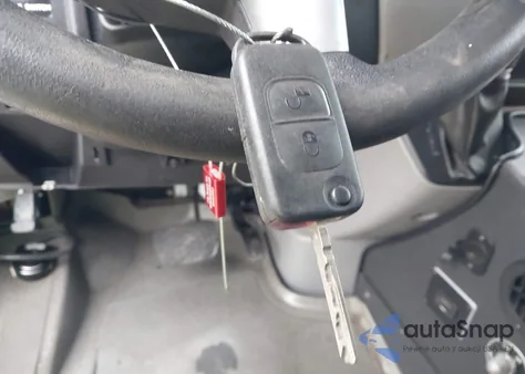 2018 Mercedes-Benz Sprinter 2500 Standard Roof V6 z USA, uszkodzony, nr VIN WD3PE7CD1JP606868